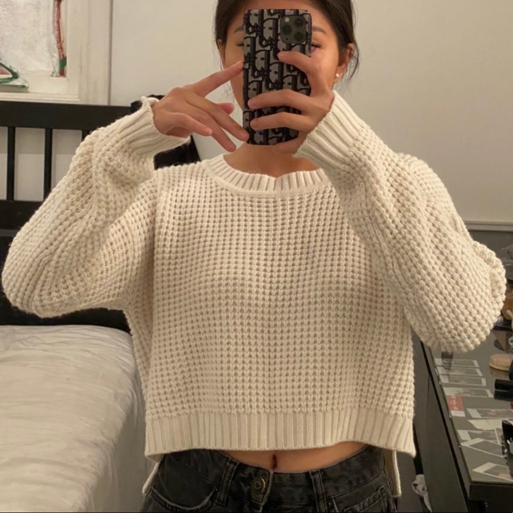Crop top knit sweater